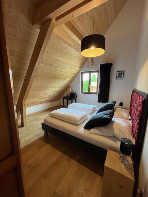 Les Granges Modernes Villa Bruebach Room photo